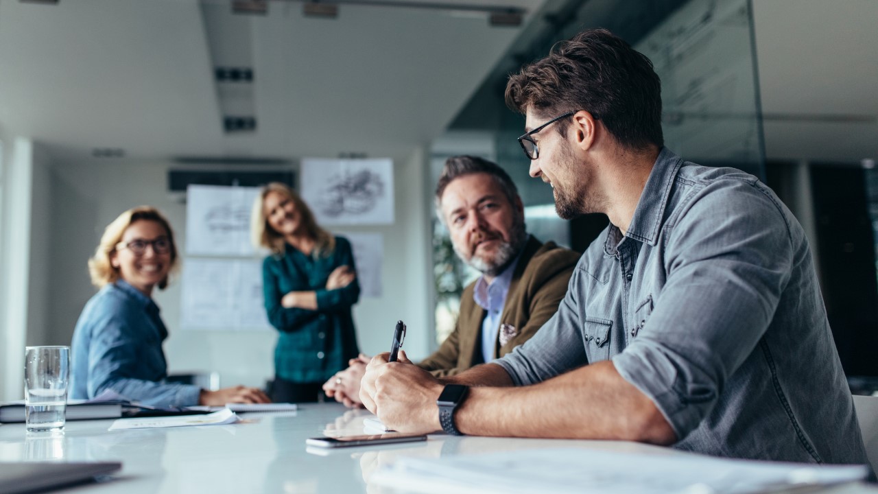 RELACIONES EN EL TRABAJO: JEFES Y EMPLEADOS